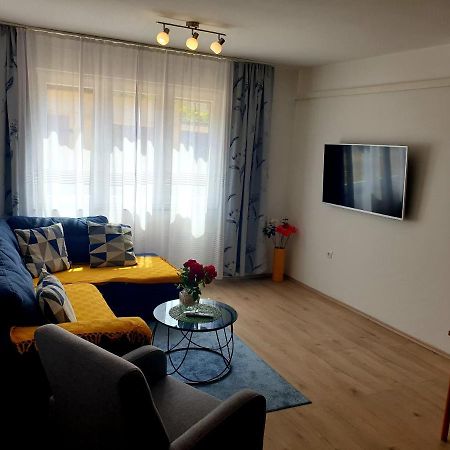Apartment Mon Chéri-located in a quiet neighbourhood near beaches FREE PARKING Pola Esterno foto