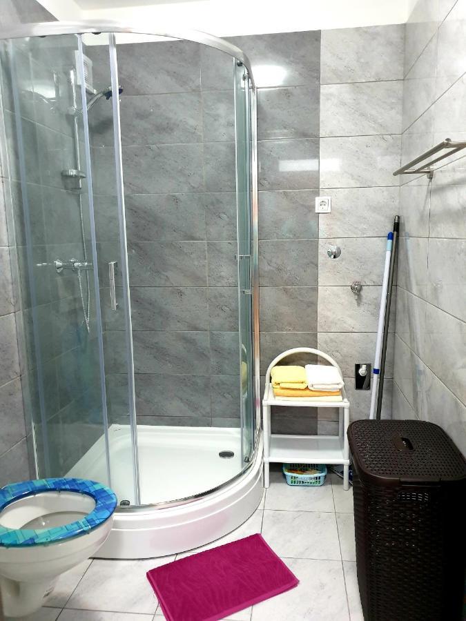 Apartment Mon Chéri-located in a quiet neighbourhood near beaches FREE PARKING Pola Esterno foto