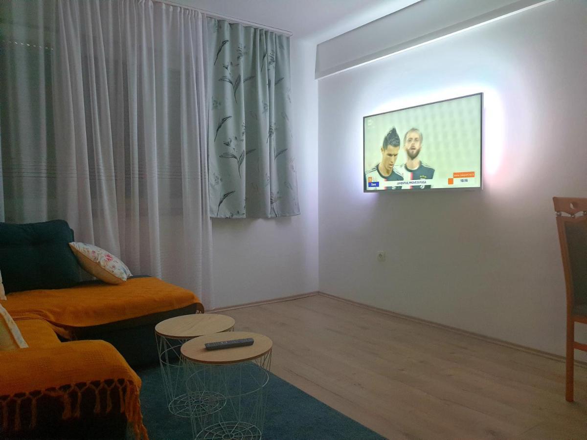 Apartment Mon Chéri-located in a quiet neighbourhood near beaches FREE PARKING Pola Esterno foto