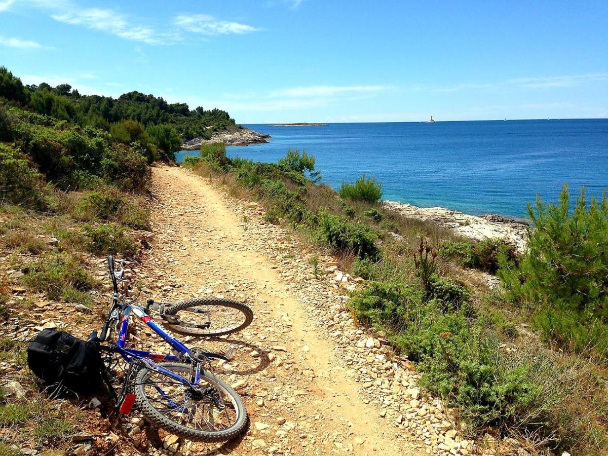 Apartment Mon Chéri-located in a quiet neighbourhood near beaches FREE PARKING Pola Esterno foto