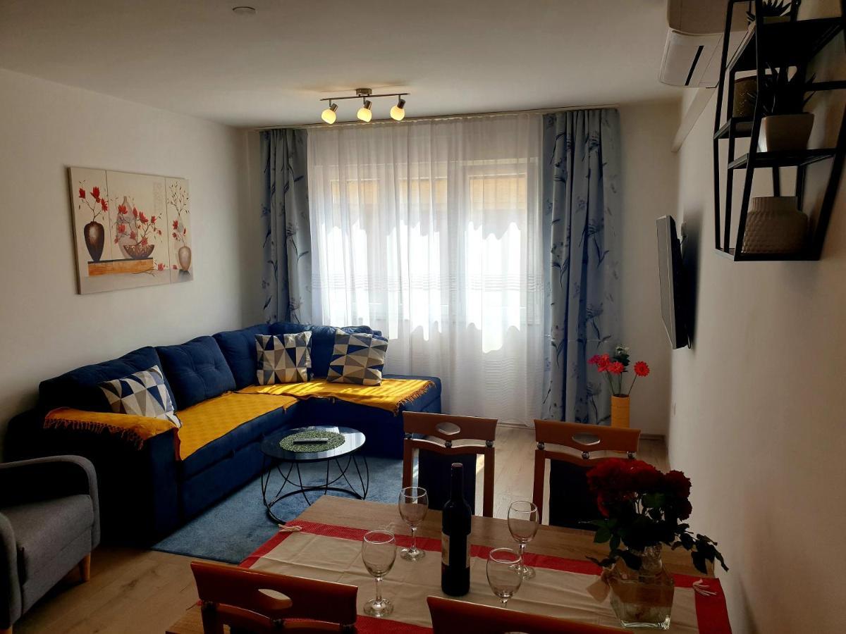 Apartment Mon Chéri-located in a quiet neighbourhood near beaches FREE PARKING Pola Esterno foto